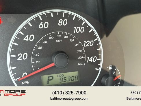 Used 2013 Toyota Corolla LE image 27