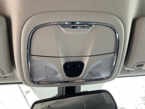 Used 2017 Jeep Cherokee Latitude w/ True North Edition image 29