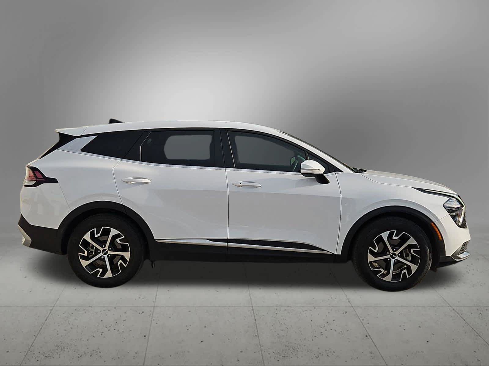 Certified 2025 Kia Sportage EX FWD image 7