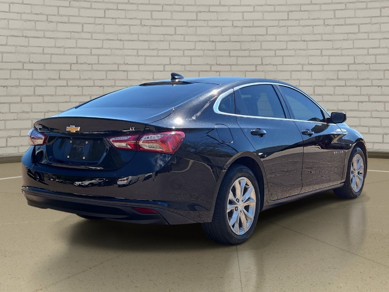 Used 2020 Chevrolet Malibu LT FWD image 5