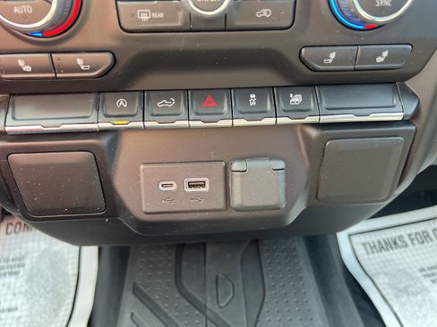 Used 2022 Chevrolet Silverado 1500 LT AWD/4WD image 19