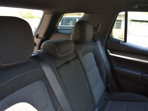 Used 2025 GMC Terrain Elevation AWD/4WD image 28