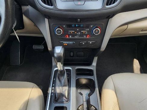 Used 2017 Ford Escape SE w/ SE Leather Comfort Package FWD image 13
