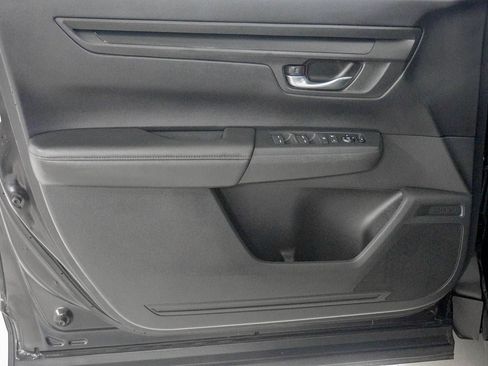 Used 2024 Honda CR-V LX image 16