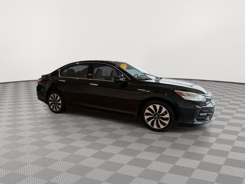 Used 2017 Honda Accord Touring image 13