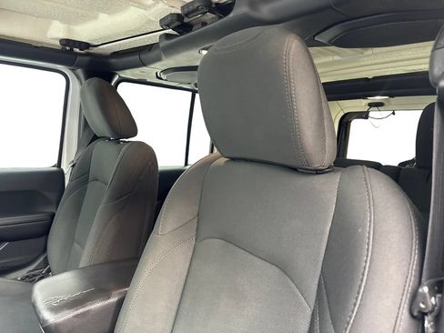 Used 2019 Jeep Wrangler Unlimited Sport S AWD/4WD image 26
