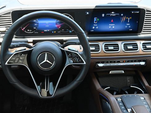 Used 2024 Mercedes-Benz GLE 450 4MATIC image 16