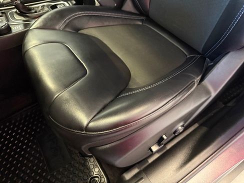 Used 2019 Jeep Cherokee Latitude Plus w/ Cold Weather Group image 22