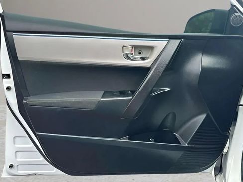 Used 2014 Toyota Corolla LE w/ Driver Convenience Package image 20