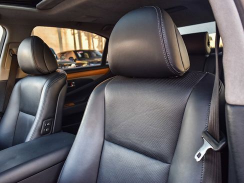 Used 2015 Lexus LS 460 L image 24