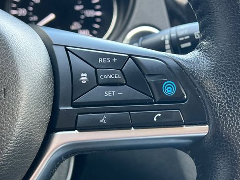 Used 2019 Nissan Rogue SL w/ Premium Package image 31