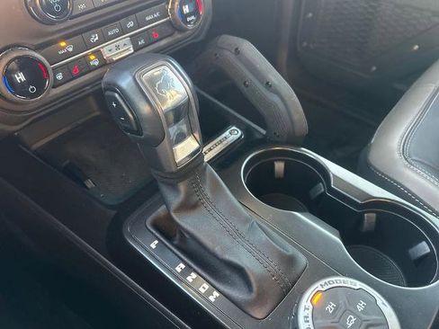 Certified 2025 Ford Bronco Outer Banks w/ Sasquatch Package AWD/4WD image 30