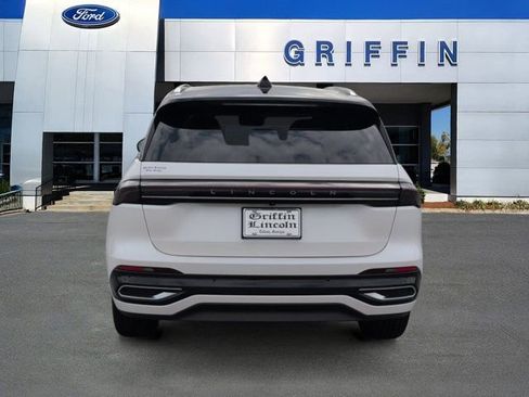 New 2026 Lincoln Nautilus Reserve image 8