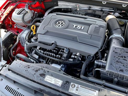 Used 2017 Volkswagen GTI Sport image 31