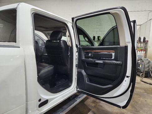 Used 2017 RAM 2500 Laramie AWD/4WD image 22