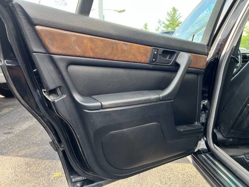 Used 1989 BMW 735i image 16