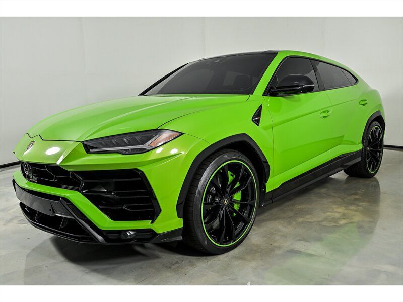 Used 2021 Lamborghini Urus AWD/4WD image 5