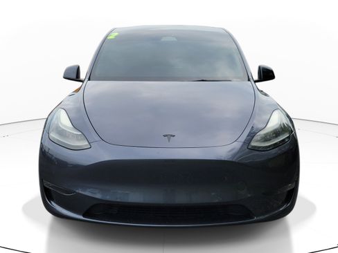 Used 2022 Tesla Model Y Performance AWD/4WD image 2