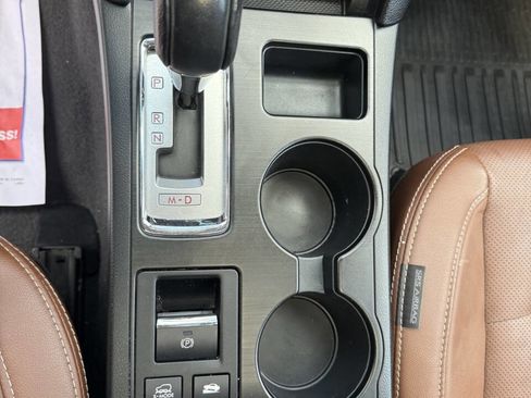 Used 2017 Subaru Outback 2.5i Touring image 9