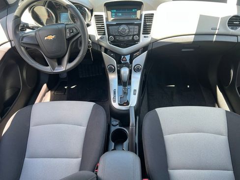 Used 2015 Chevrolet Cruze LS FWD image 16