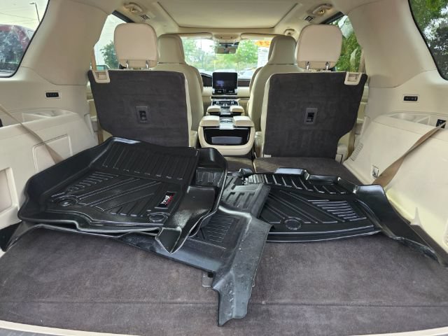 Used 2021 Lincoln Navigator Reserve w/ Luxury Package AWD/4WD image 14