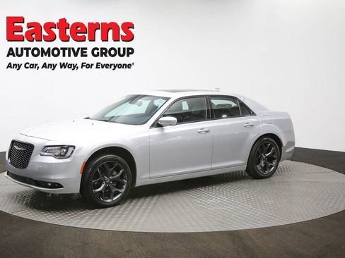 Used 2023 Chrysler 300 S image 59