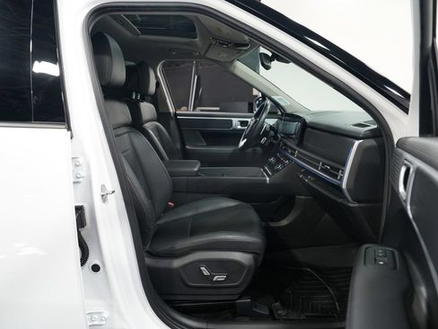 Used 2024 Hyundai Santa Fe Limited AWD/4WD image 40