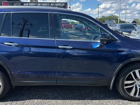 Used 2017 Honda Pilot Touring image 9