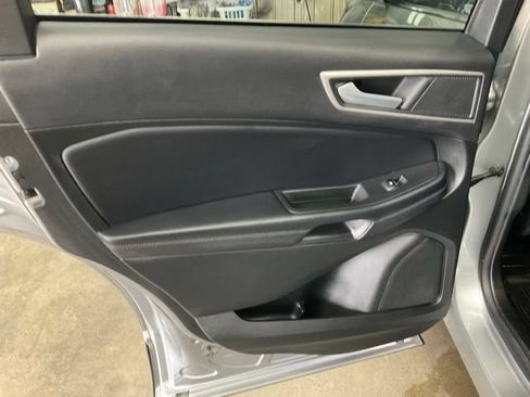 Used 2023 Ford Edge SEL w/ Convenience Package AWD/4WD image 12