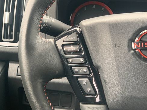 Used 2025 Nissan Frontier Pro-X RWD image 28