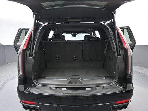 Certified 2022 Cadillac Escalade Sport w/ Touring Package AWD/4WD image 10