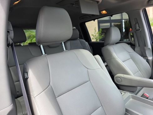 Used 2017 Honda Odyssey Touring image 16