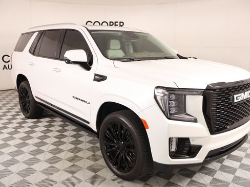 Used 2024 GMC Yukon Denali AWD/4WD image 1