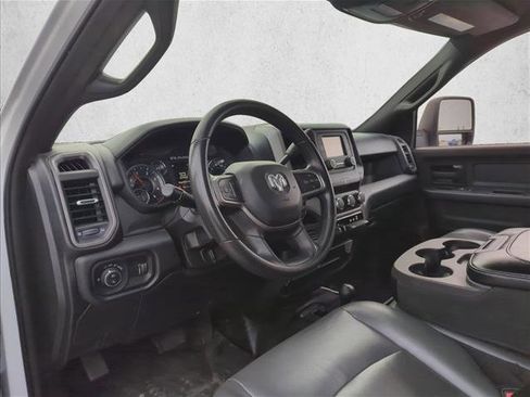Used 2023 RAM 3500 Tradesman image 9