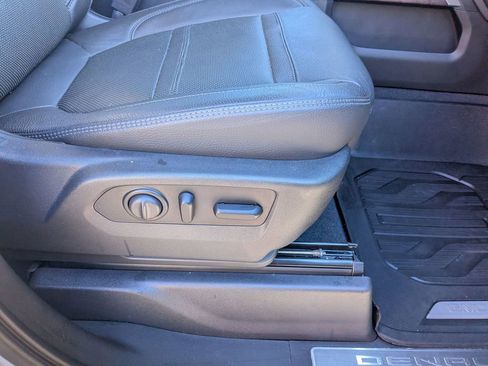 Used 2020 GMC Sierra 2500 Denali w/ Denali Ultimate Package image 31