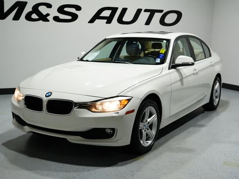Used 2015 BMW 320i xDrive Sedan image 3