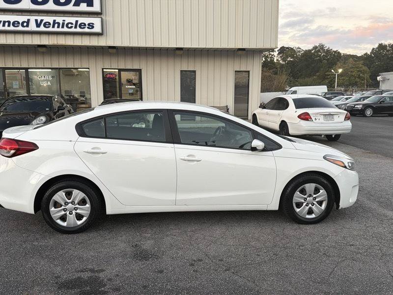 Used 2017 Kia Forte LX FWD image 8