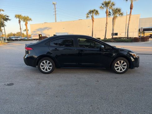 Used 2024 Toyota Corolla LE image 6