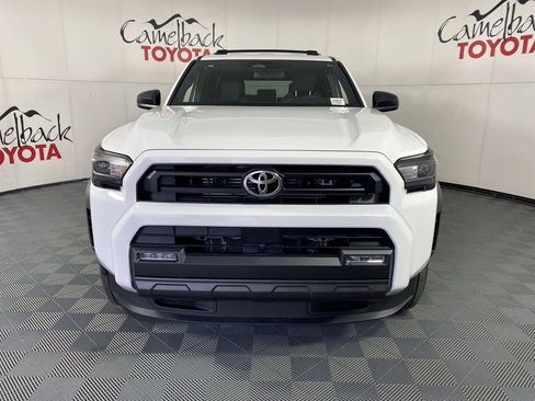 New 2026 Toyota 4Runner SR5 AWD/4WD image 2