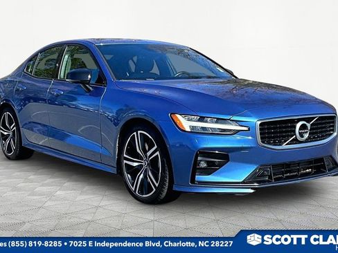Used 2020 Volvo S60 T6 R-Design image 1