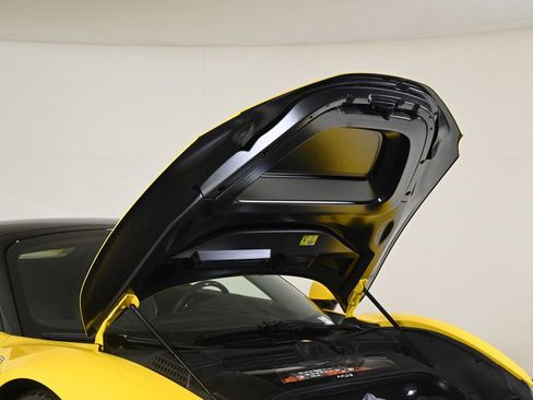 Used 2022 Ferrari SF90 Spider image 22