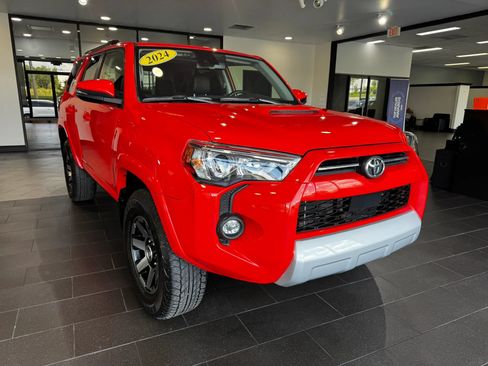 Used 2024 Toyota 4Runner TRD Off-Road Premium w/ Moonroof Package AWD/4WD image 7