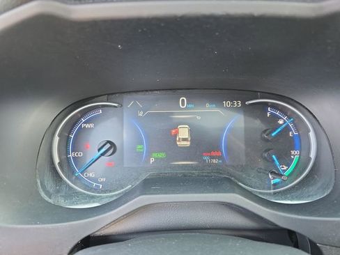 Used 2024 Toyota RAV4 SE w/ Weather & Moonroof Package AWD/4WD image 17