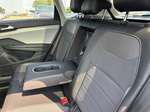 Certified 2023 Volkswagen Taos SE w/ Panoramic Sunroof Package AWD/4WD image 24