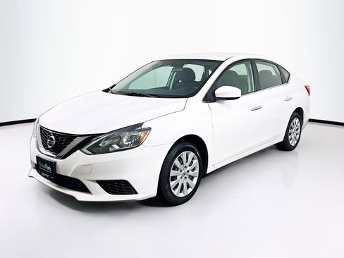 Used 2019 Nissan Sentra S image 3