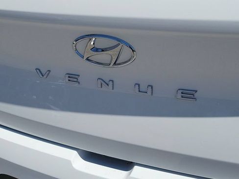 New 2026 Hyundai Venue SEL FWD image 30