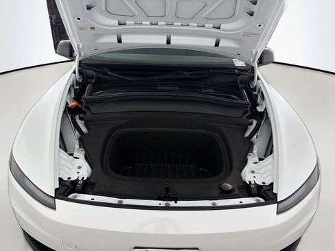 Used 2026 Tesla Model Y Long Range RWD image 27