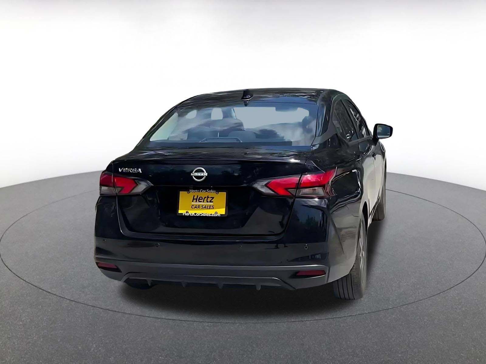 Used 2025 Nissan Versa SV FWD image 14
