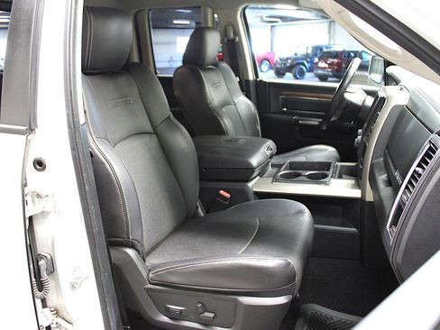 Used 2014 RAM 1500 Laramie w/ Convenience Group AWD/4WD image 30