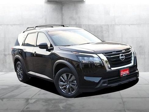 Certified 2025 Nissan Pathfinder SV w/ SV Premium Package AWD/4WD image 2